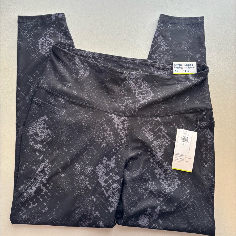 Old Navy Elevate Legging